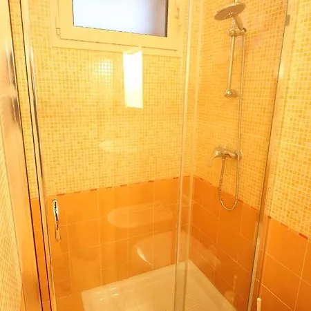 Bilocale Orange Apartment *